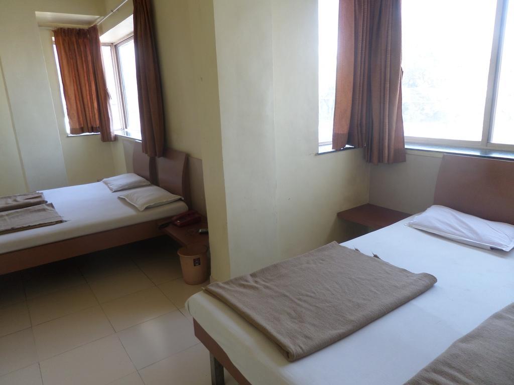 Hotel Sai Ratna Nashik Exterior photo