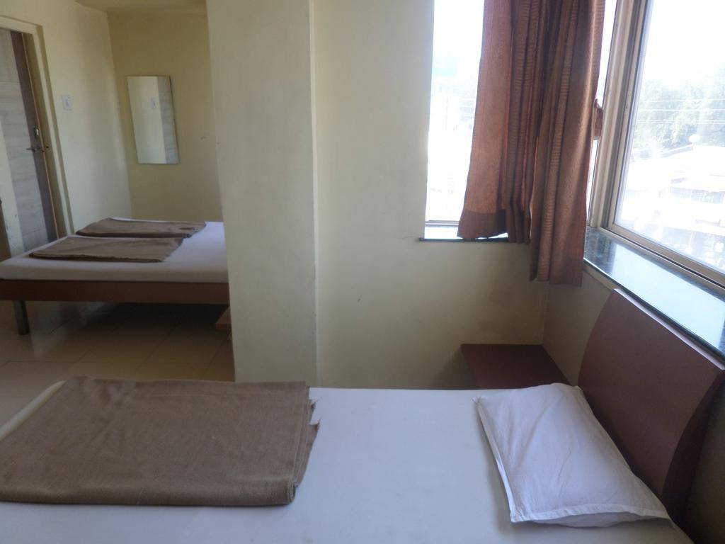 Hotel Sai Ratna Nashik Exterior photo
